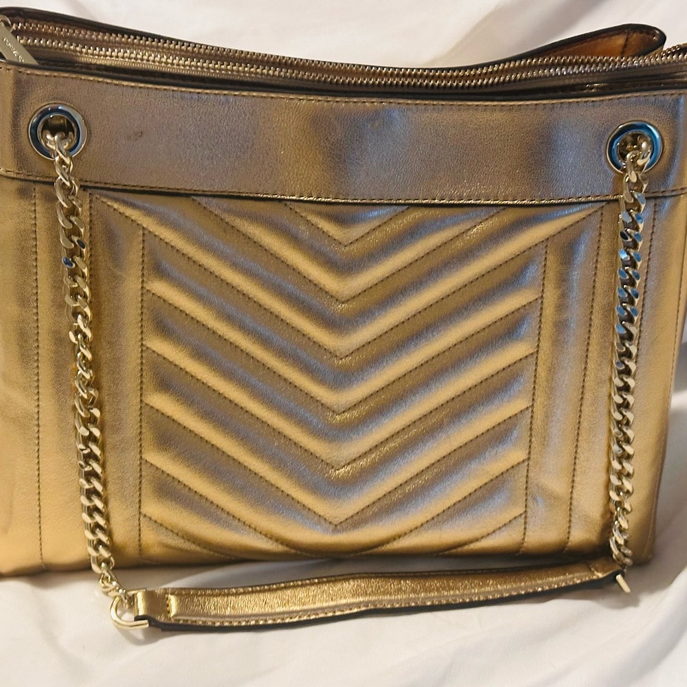 Michael Kors Metallic Gold Chevron Shoulder Bag - Picture 2 of 9
